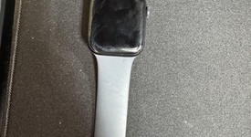 Fair
													Apple Watch SE 2nd Gen 44mm - Unlocked, Midnight, A2727 - Cellular, Aluminum, photo 1 of 4