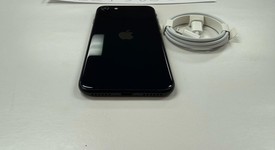 Mint
													Apple iPhone SE 3rd Gen 2022 - Unlocked, Midnight, 64 GB, A2595, photo 3 of 7