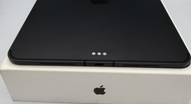 Mint
													Apple iPad Pro 11" (M5) 2025 - Unlocked, Apple M5 9-Core, Space Black, 256 GB, A3358, Standard Glass, photo 1 of 6