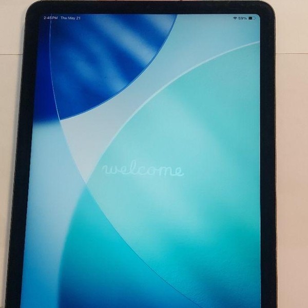 Apple iPad Air (5th Gen) - Unlocked, 64 GB, Gray, A2589