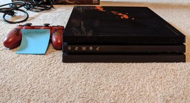 Mint
													PlayStation 4 Pro - Black & Red, 1 TB, Monster Hunter: World Liolaeus, photo 3 of 5