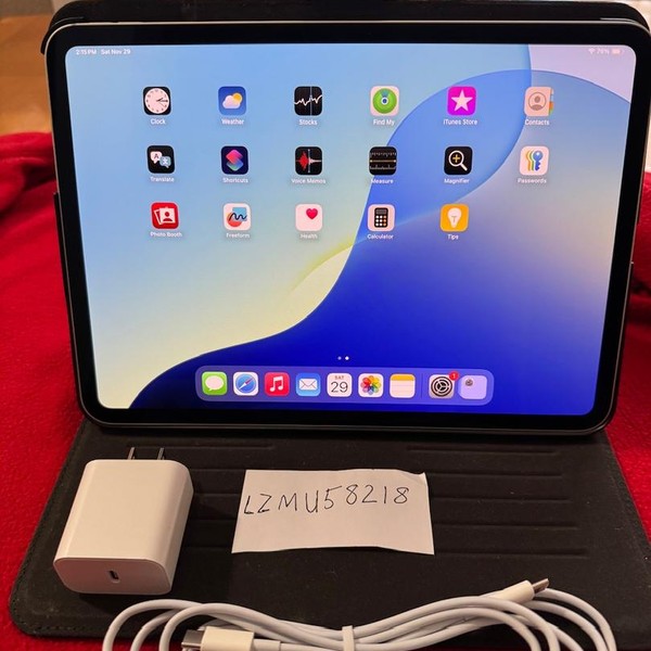 Apple iPad Pro 11 inch (M4) 2024 - Wi-Fi, 256 GB, Silver, 8 GB, A2836, Standard Glass