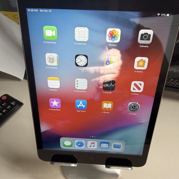 Apple iPad Mini 2 Retina - Unlocked, 16 GB, Black