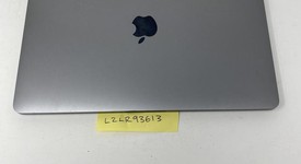 Good
													MacBook Pro 2017 (No Touch Bar) - 13" - I5, Gray, 256 GB, 8 GB, photo 3 of 8