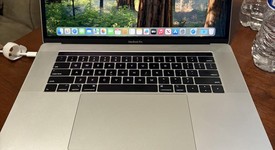 Fair
													MacBook Pro 2018 (With Touch Bar) - 15" - I7, Silver, 512 GB, 16 GB, photo 1 of 10