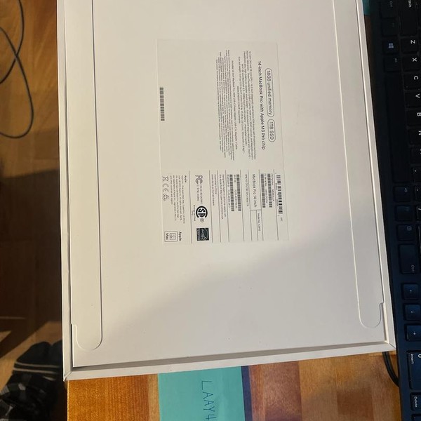 MacBook Pro Late 2023 (M3) - 14 inch - Apple M3 Pro 12-core, Black, 1 TB, 18 GB, 18-core GPU