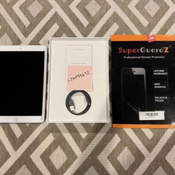 Apple iPad 7th Gen - Wi-Fi, 32 GB, Silver, A2197