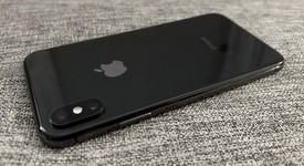 Mint
													Apple iPhone Xs - Unlocked, Gray, 64 GB, A1920, photo 5 of 7