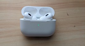 Used
													Apple AirPods Pro 2 - Lightning, photo 5 of 12