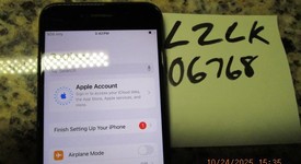 Fair
													Apple iPhone SE 2nd Gen 2020 - Unlocked, Black, 128 GB, A2275, photo 3 of 17