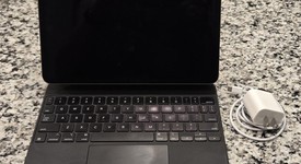Good
													Apple iPad Pro 11" 4th Gen 2022 - Unlocked, Gray, 128 GB, photo 3 of 7