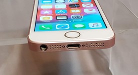 Good
													Apple iPhone SE 1st Gen 2016 - AT&T, Rose Gold, 64 GB, A1662, photo 5 of 8
