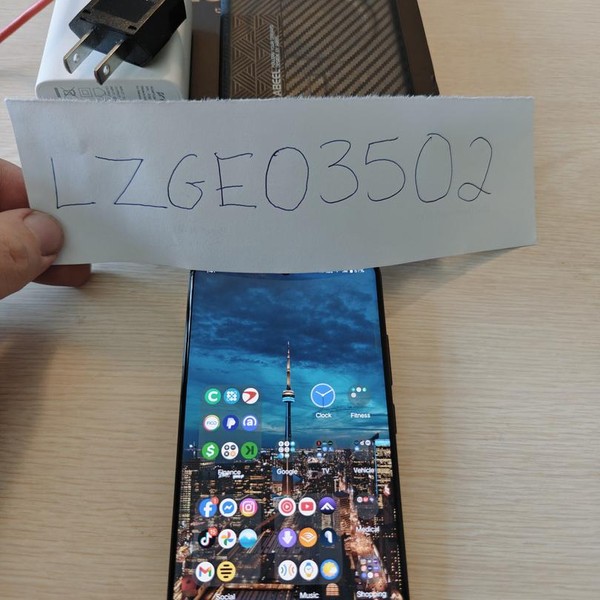 Vivo X200 Pro - Unlocked Non-US, 512 GB, Black, 16 GB