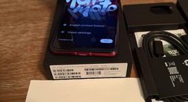 Mint
													Motorola Razr Ultra (2025) - T-Mobile, PANTONE Cabaret, 512 GB, 16 GB, photo 4 of 4