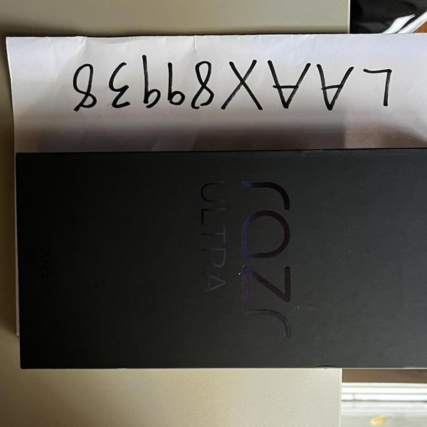 Motorola Razr Ultra (2025) - Unlocked, PANTONE Rio Red, 512 GB, 16 GB