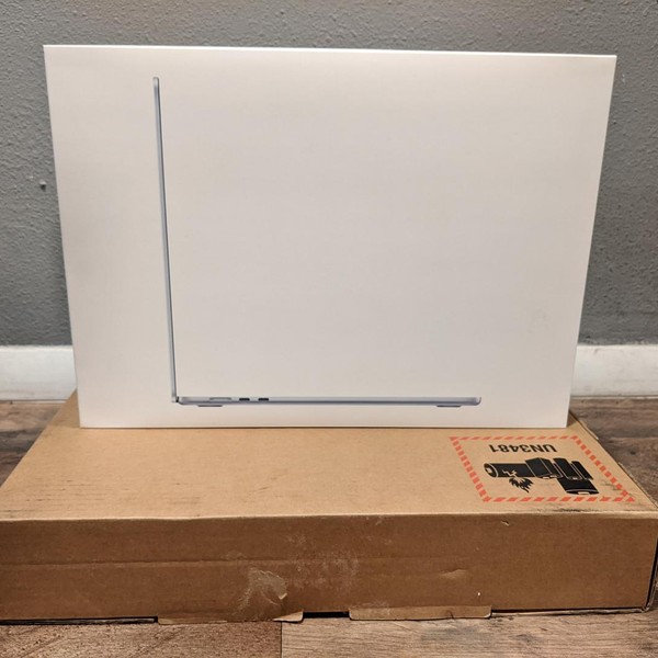 MacBook Air 2025 (M4) - 15 inch - 256 GB, Sky Blue, 16 GB, Apple M4