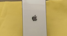 Good
													Apple iPhone SE 2nd Gen 2020 - Unlocked, White, 64 GB, A2275, photo 2 of 6