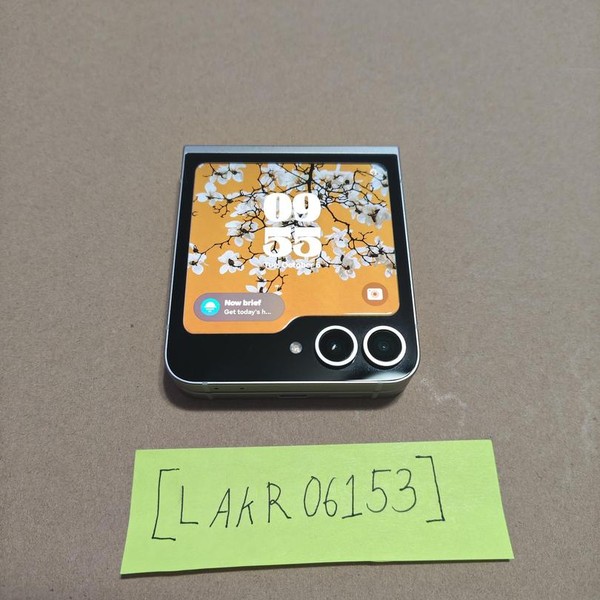 Samsung Galaxy Z Flip6 - AT&T, 256 GB, Silver, 12 GB, SM-F741U