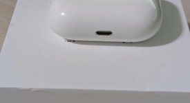 Used
													Apple AirPods Pro 1st Gen - MagSafe Case, photo 2 of 7