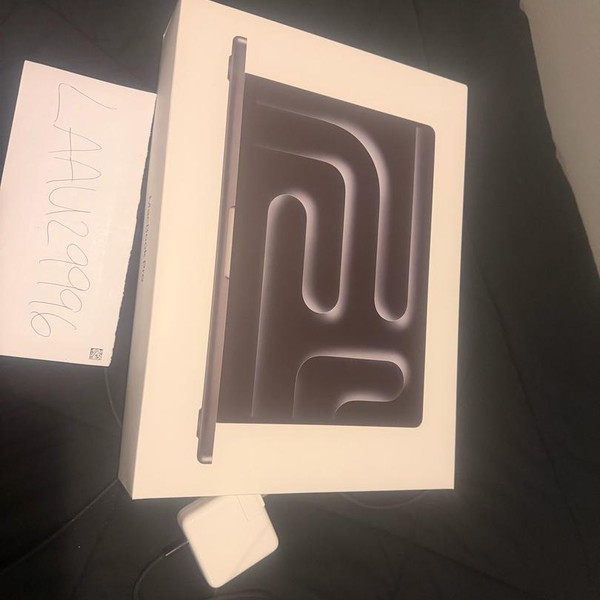 MacBook Pro 2025 - 14 inch - Apple M5, Space Black, 512 GB, 16 GB