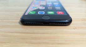 Fair
													Apple iPhone SE 3rd Gen 2022 - Unlocked, Midnight, 64 GB, A2595, photo 3 of 14