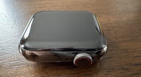 Good
													Apple Watch Series 6 40mm - Unlocked, Graphite, A2293 - Cellular, Stainless Steel, photo 2 of 3