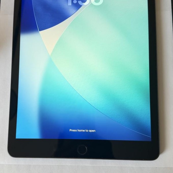 Apple iPad 9th Gen - Unlocked, 64 GB, Gray, A2603