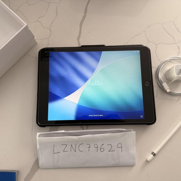 Apple iPad 9th Gen - Wi-Fi, 64 GB, Gray, A2602