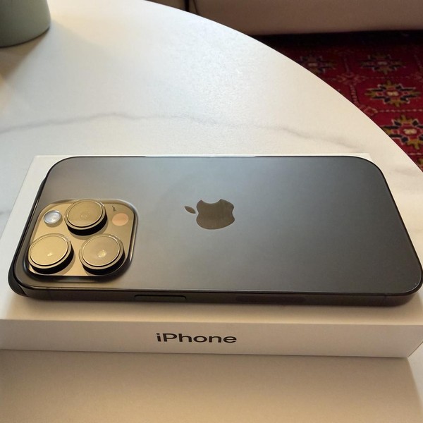 Apple iPhone 14 Pro - Unlocked, 128 GB, Black, A2650