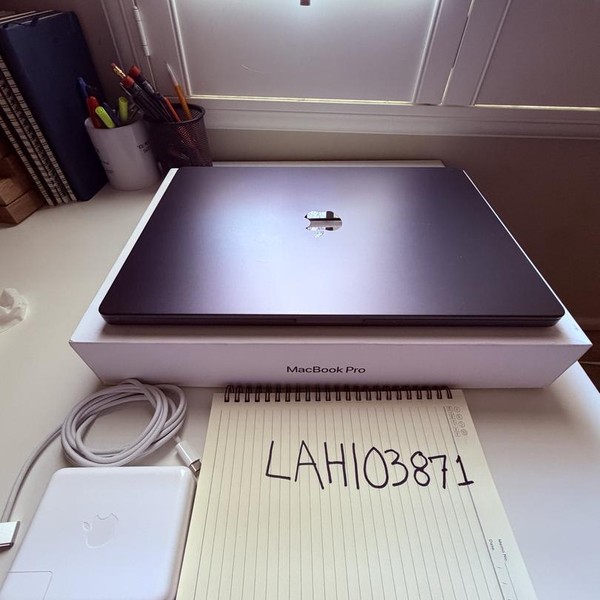 MacBook Pro 2024 - 16 inch - 512 GB, Space Black, 24 GB, Apple M4 Pro 14-core