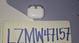 Used
													Samsung Galaxy Buds3 - White, photo 1 of 5