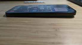 Mint
													Apple iPhone 15 - Unlocked, Black, 128 GB, A2846, photo 4 of 9