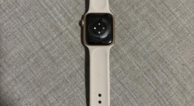 Good
													Apple Watch Series 6 40mm - Gold, A2291 - GPS, Aluminum, photo 3 of 10