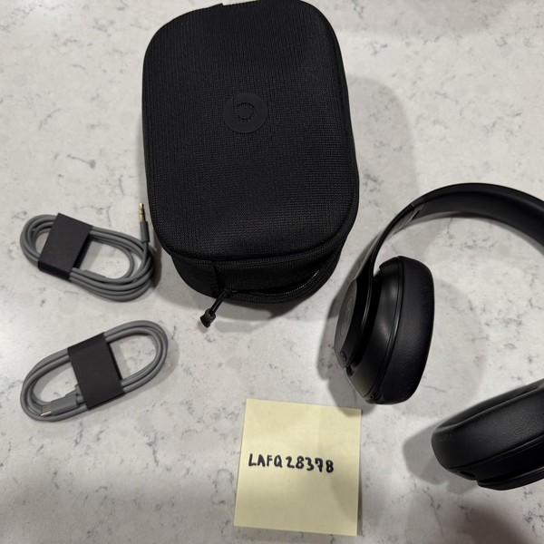 Beats Studio Pro - Black