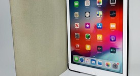 Mint
													Apple iPad Air - Wi-Fi, Silver, 16 GB, photo 4 of 12