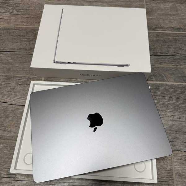 MacBook Air 2022 (M2) - 13 inch - Apple M2, Gray, 512 GB, 8 GB