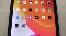 Good
													Apple iPad Pro 9.7" - Unlocked, Gray, 128 GB, A1674, photo 1 of 7