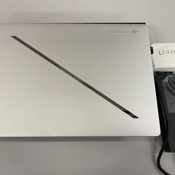 Asus ROG Zephyrus G14 (2024) GA403U - 1 TB, White, 32 GB, AMD Ryzen 9