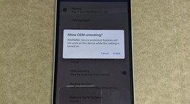 Good
													Google Pixel 2 XL - Unlocked, Black & White, 128 GB, Google Edition, photo 4 of 13