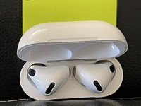 Apple AirPods 4th Gen