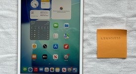 Good
													Apple iPad 8th Gen - Wi-Fi, Gold, 32 GB, A2270, photo 1 of 2