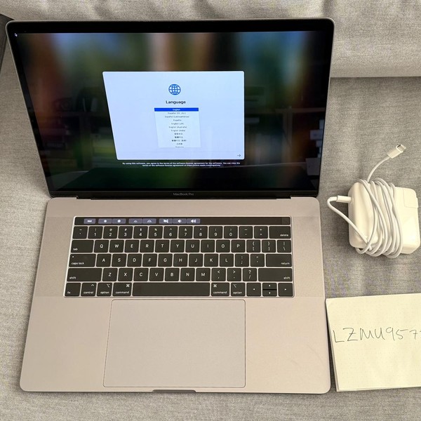 MacBook Pro 2018 (With Touch Bar) - 15 inch - I7, Gray, 512 GB, 16 GB