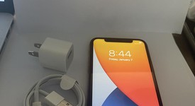 Good
													Apple iPhone 11 Pro - Unlocked, Gold, 64 GB, A2160, photo 3 of 12
