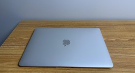 Good
													MacBook Air 2020 - 13" - I5, Silver, 512 GB, 8 GB, photo 3 of 8