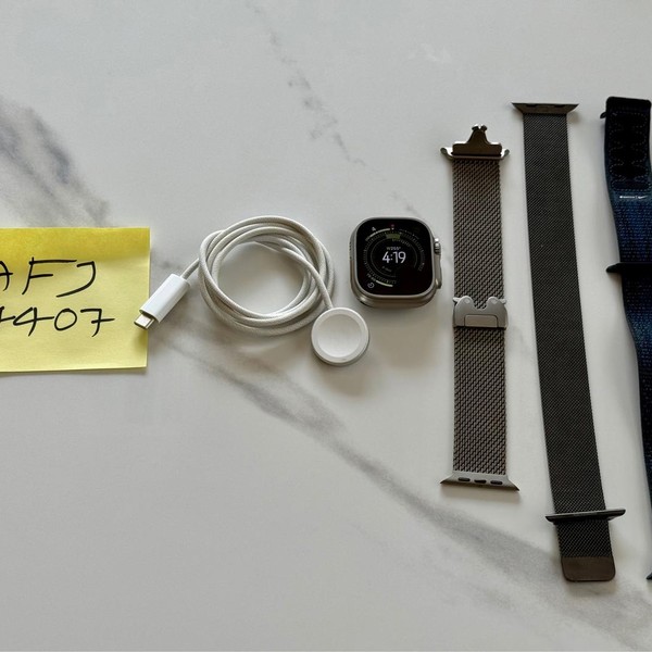 Apple Watch Ultra 2 49mm - Unlocked, Natural, A2986