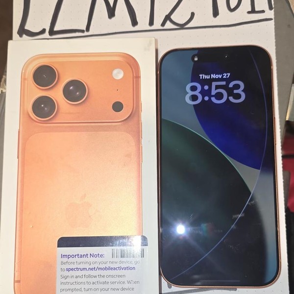 Apple iPhone 17 Pro - Spectrum, 512 GB, Cosmic Orange, A3256