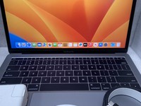 MacBook Pro 2017 (No Touch Bar) - 13"