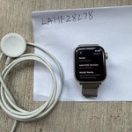 Good Apple Watch SE (2nd Gen) 40mm - Starlight, A2722 - GPS, Aluminum