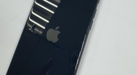 Mint
													Apple iPhone SE 3rd Gen 2022 - Unlocked, Midnight, 64 GB, A2595, photo 3 of 8