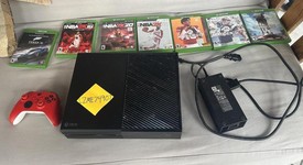 Good
													Xbox One (2013) - Black, 1 TB, photo 1 of 3